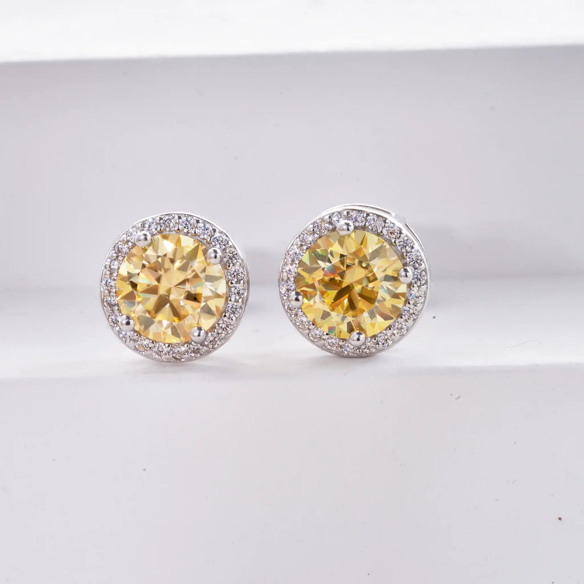 925 Sterling Silver 1ct Moissanite Round Stud Earrings Bridal Wedding Gift