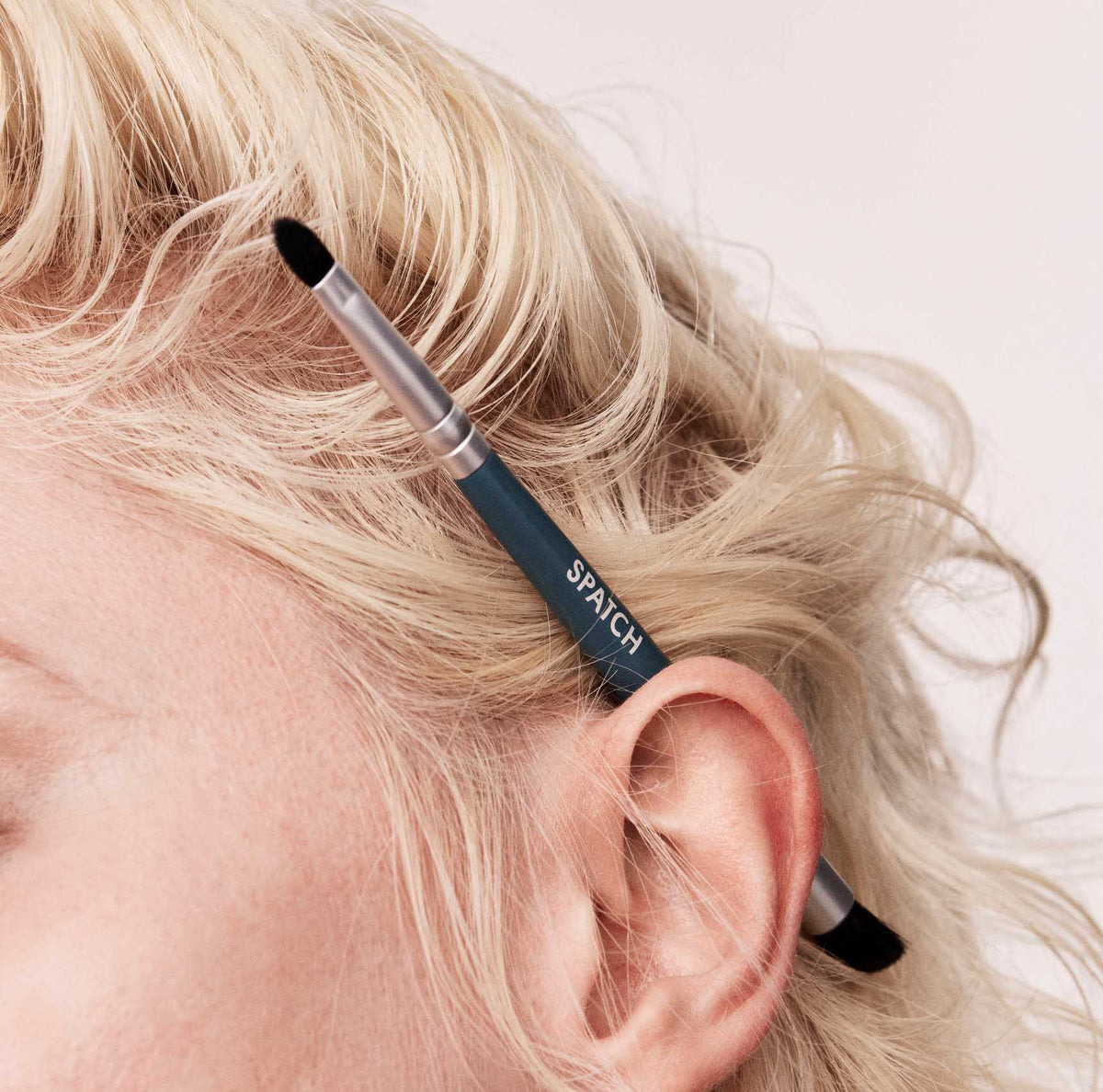 Double-sided Makeup Brush